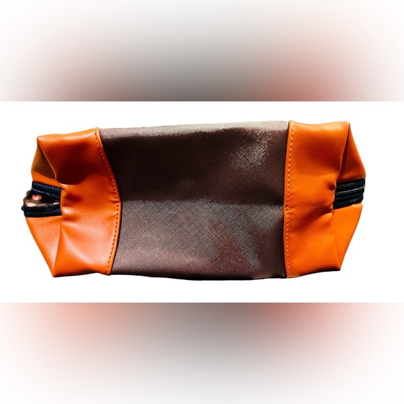 🆕Brand New Nikky Oval Cosmetic Pouch - Picture 3 of 4